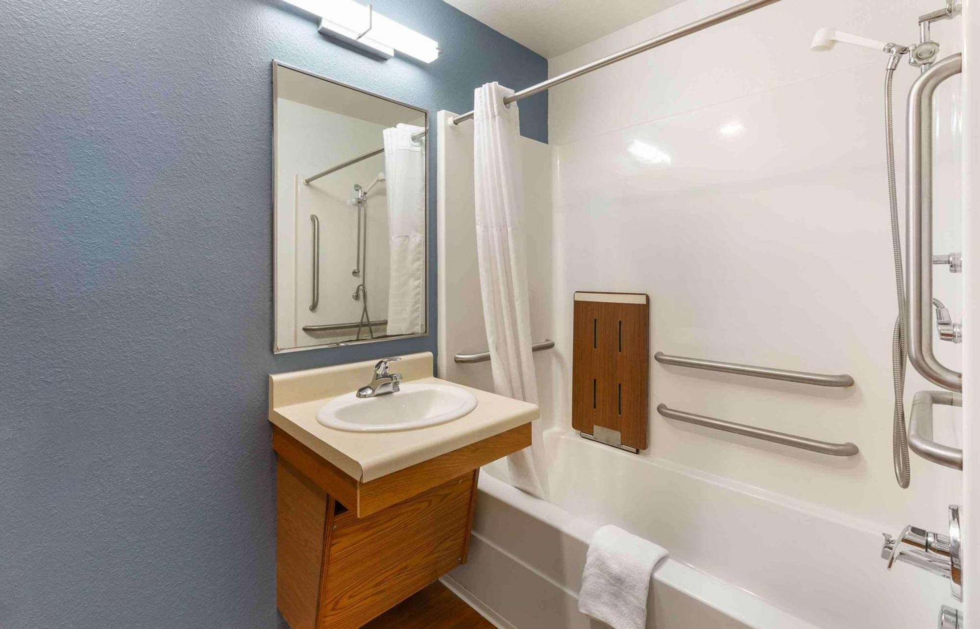 Extended Stay America Select Suites - Akron - South Portage Lakes Bagian luar foto
