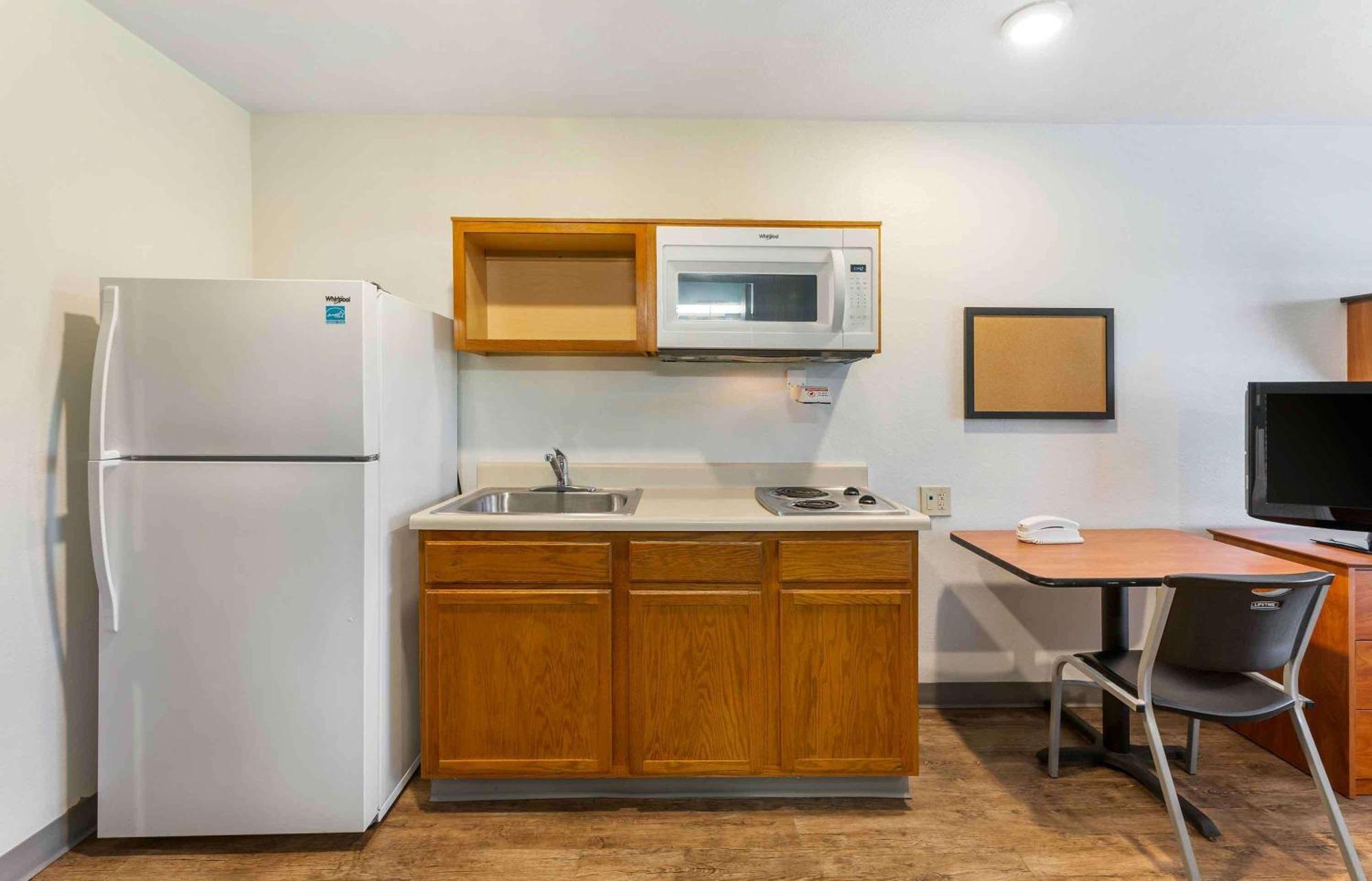 Extended Stay America Select Suites - Akron - South Portage Lakes Bagian luar foto
